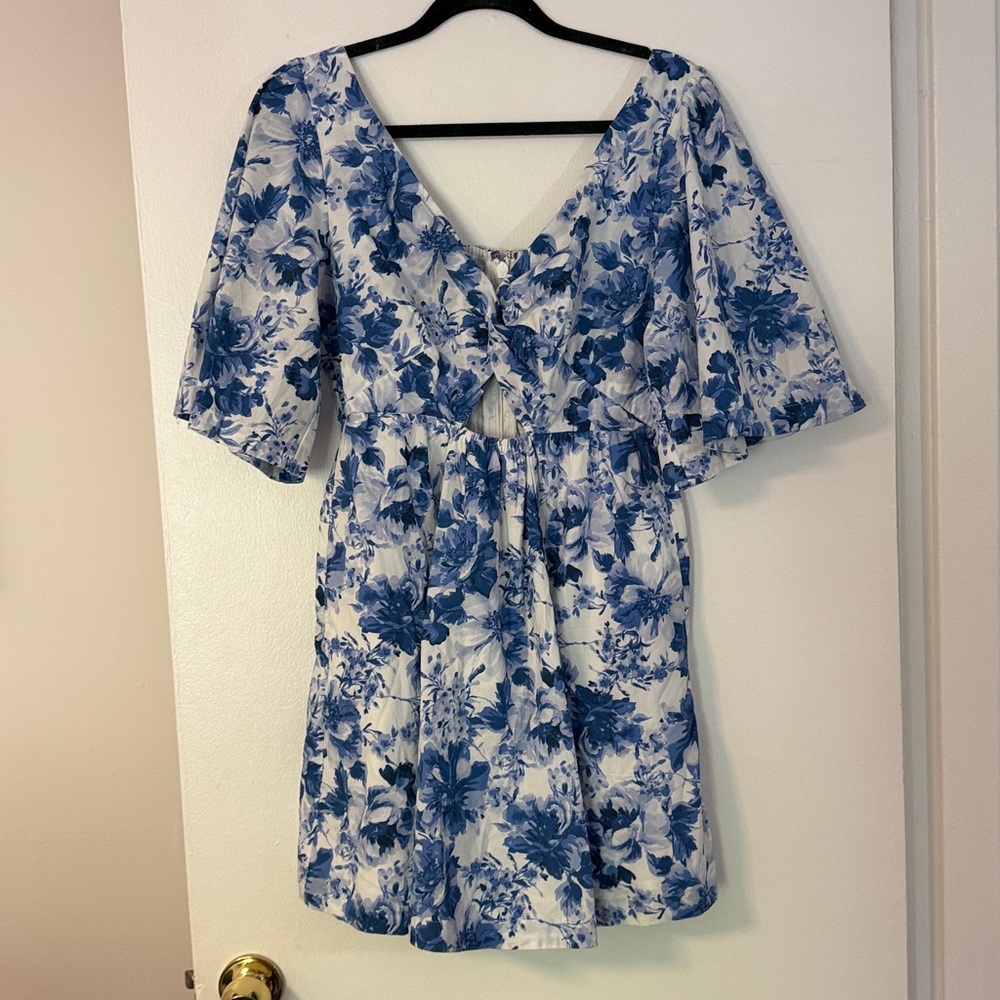 Abercrombie & Fitch Blue and White Floral Dress